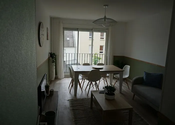 アパート Confortable カーン